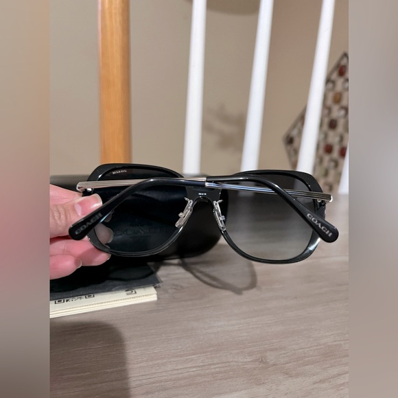 ❌SOLD❌New Coach Women’s Sunglasses - Picture 6 of 10